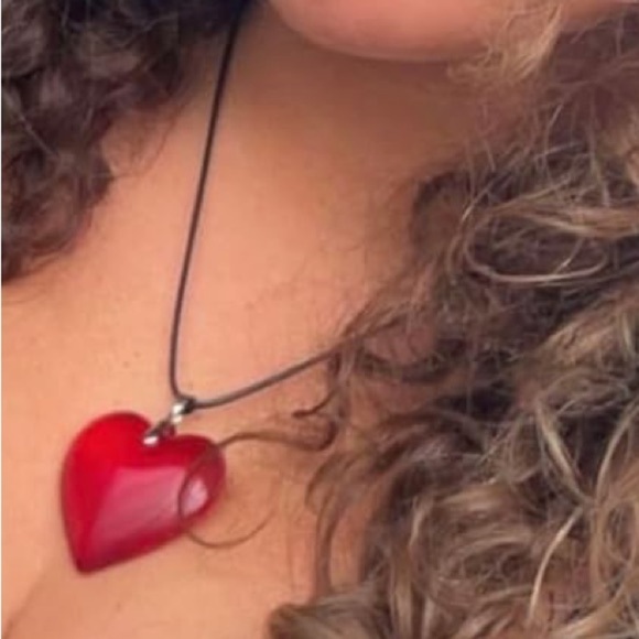 Y2K fashions glass Puffy heart choker necklace - Picture 3 of 3